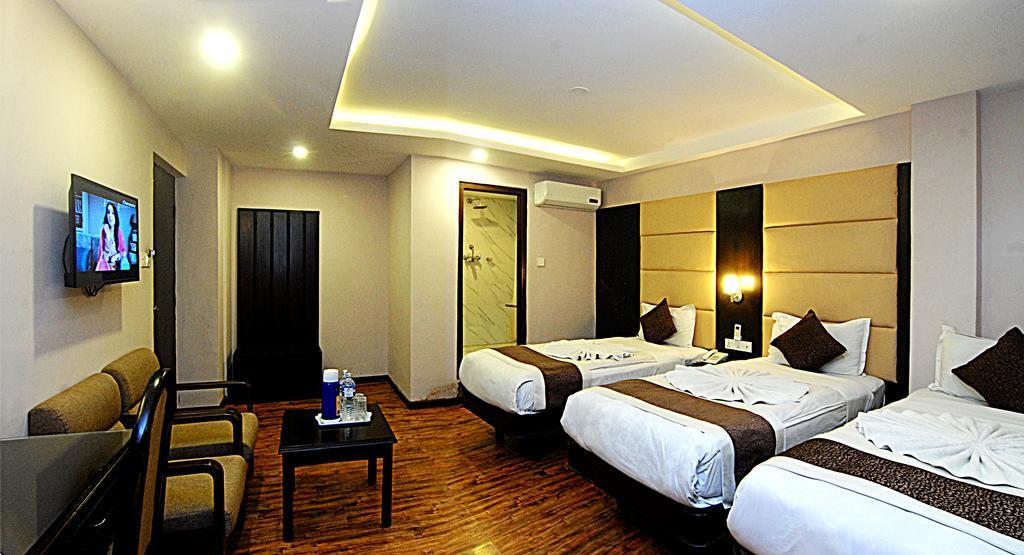 Kathmandu Grand Hotel Exterior foto