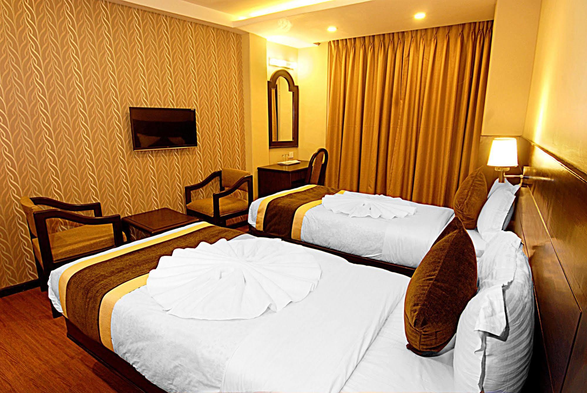 Kathmandu Grand Hotel Exterior foto